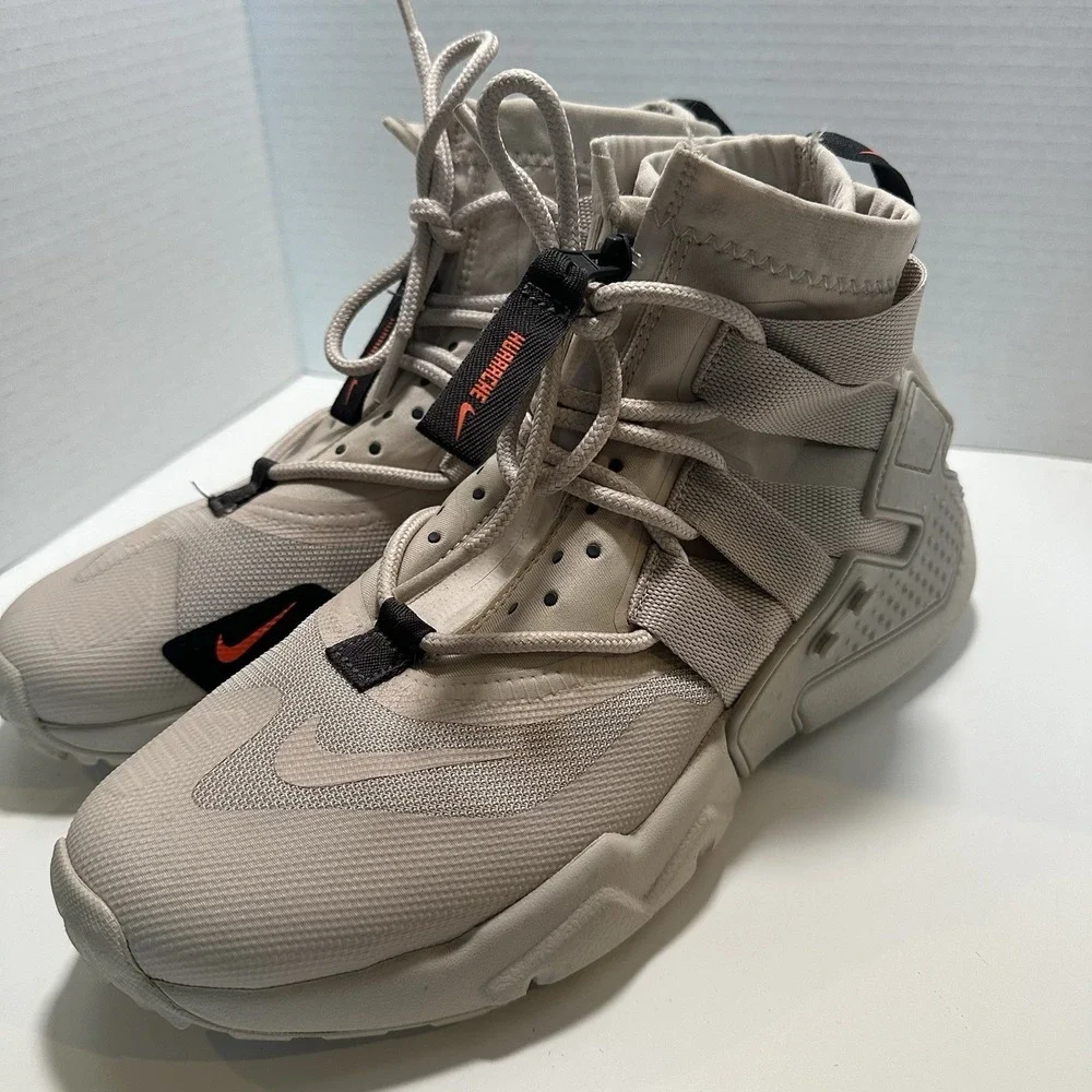 NIKE‎ AIR HUARACHE GRIPP MEN AO1730-003 US MEN 9  DESERT SAND EUC